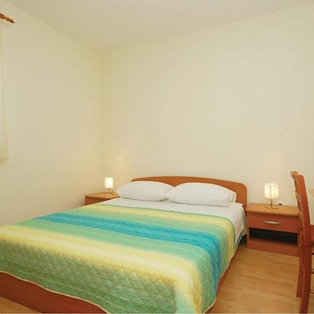 Cozy Apartment In Posedarje With House Sea View エクステリア 写真