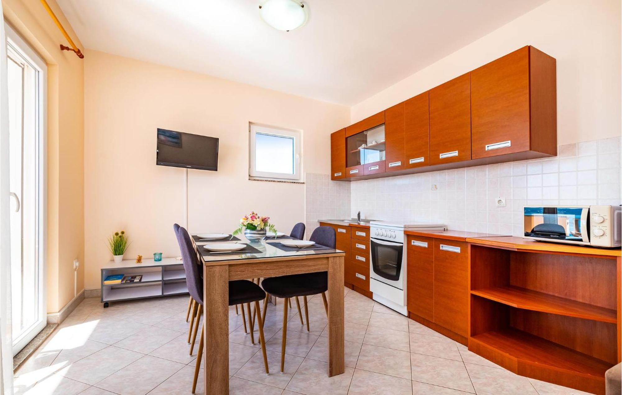 Cozy Apartment In Posedarje With House Sea View エクステリア 写真