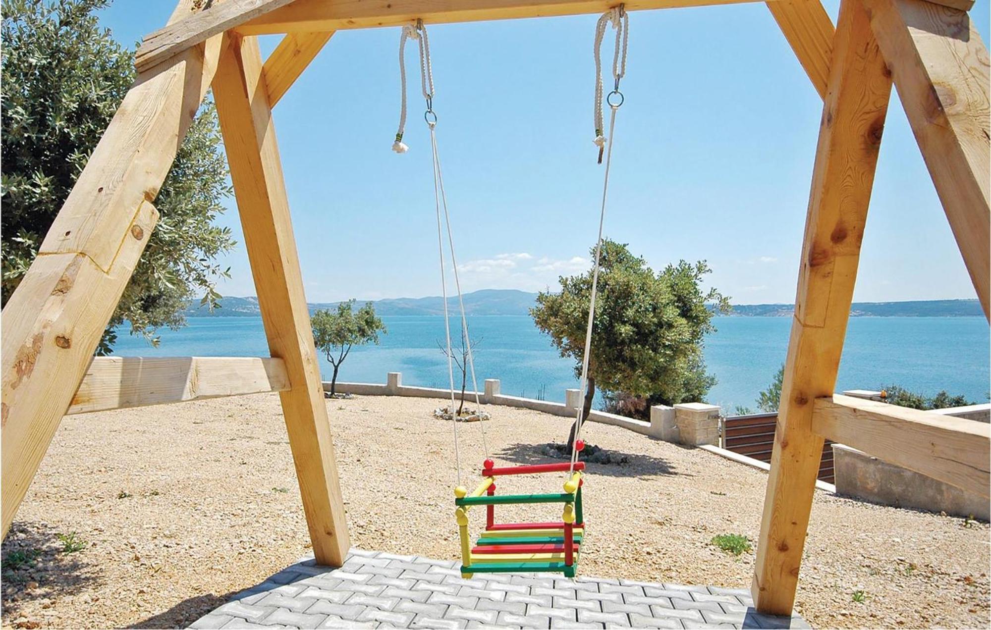 Cozy Apartment In Posedarje With House Sea View エクステリア 写真