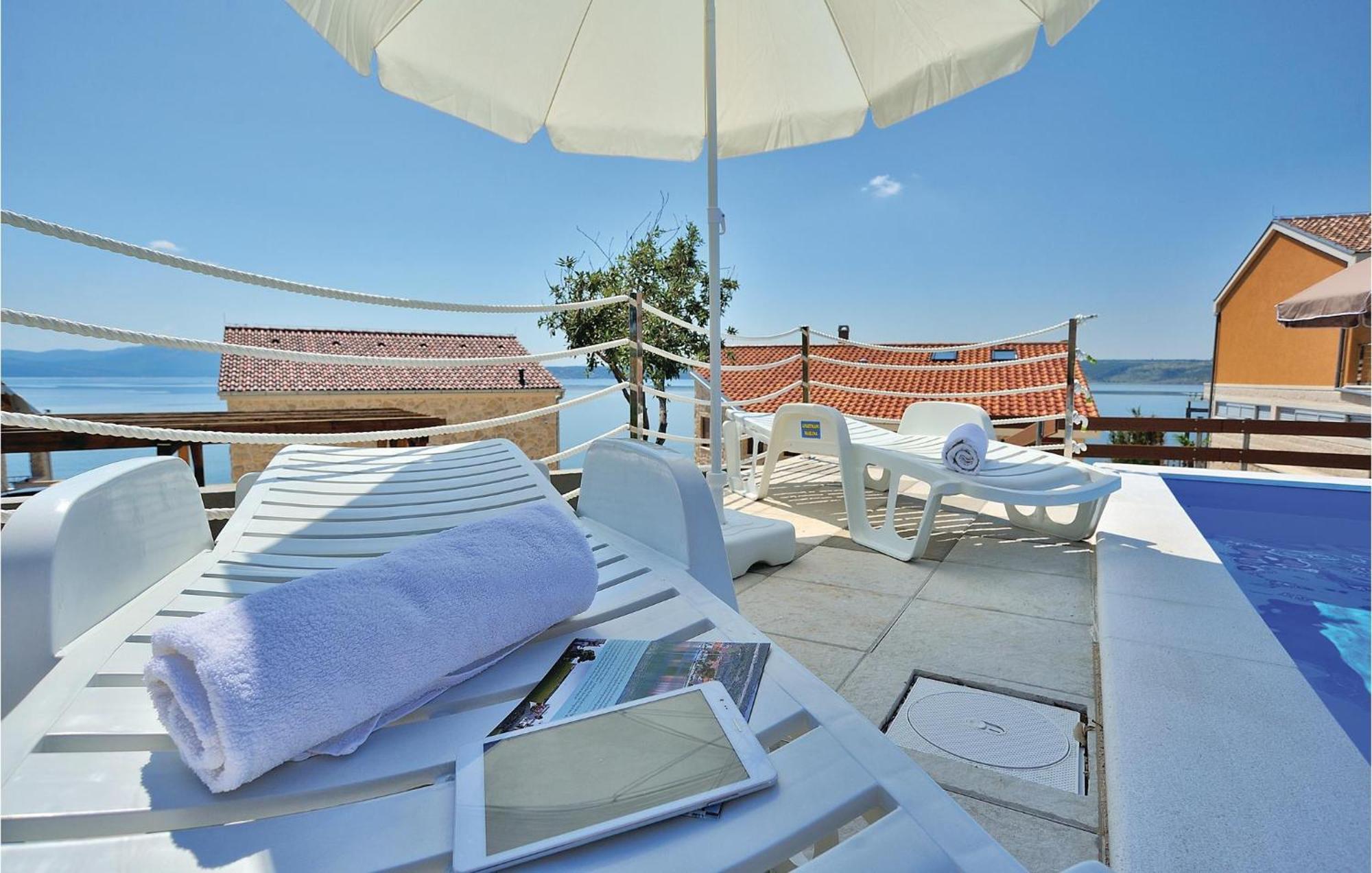 Cozy Apartment In Posedarje With House Sea View エクステリア 写真